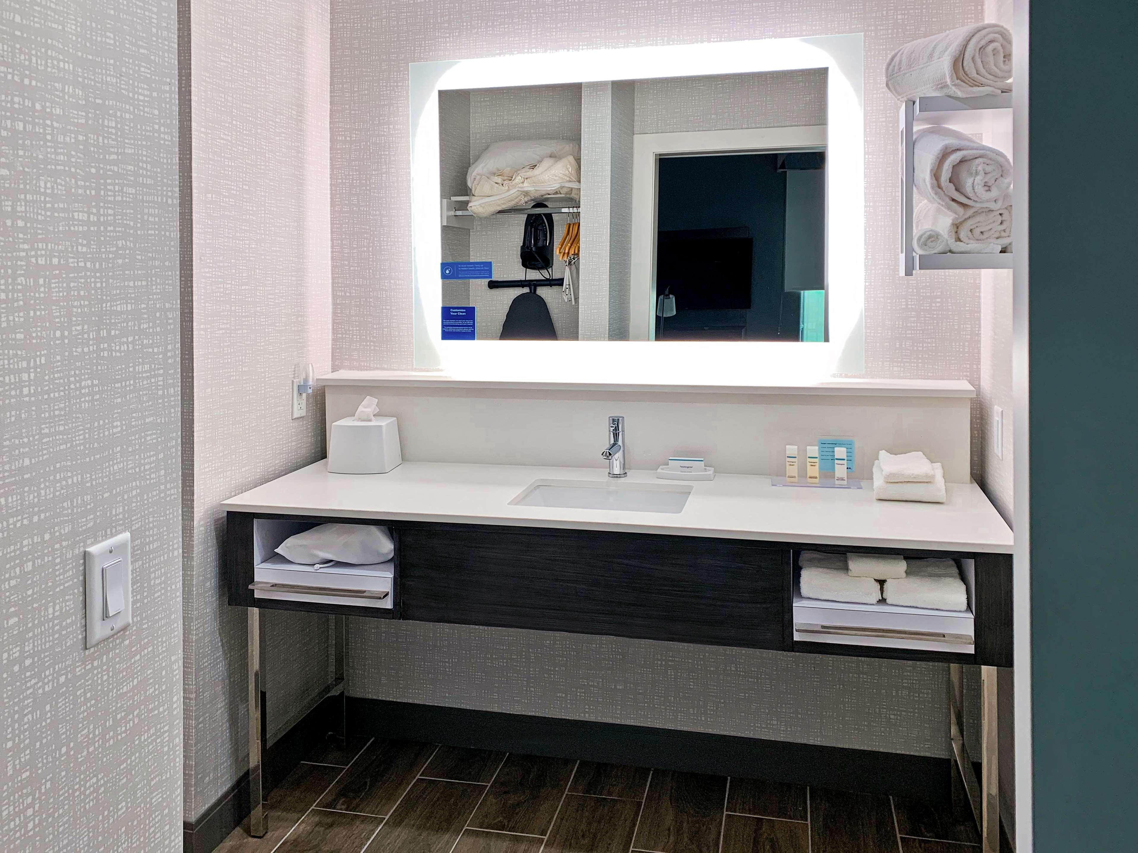 Hampton Inn & Suites Houston East Beltway 8, Tx Buitenkant foto