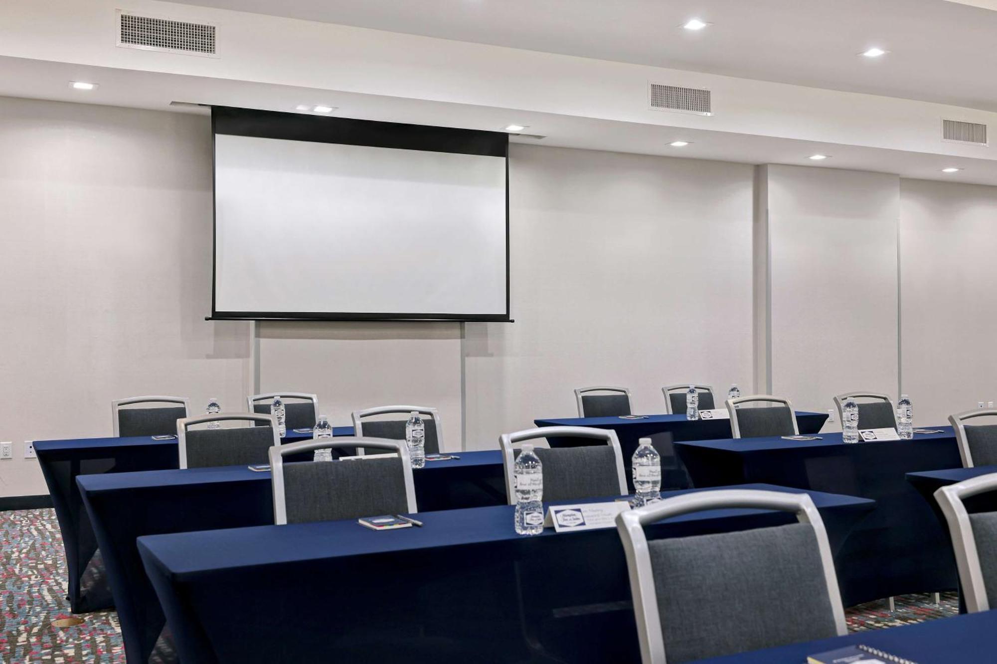 Hampton Inn & Suites Houston East Beltway 8, Tx Buitenkant foto